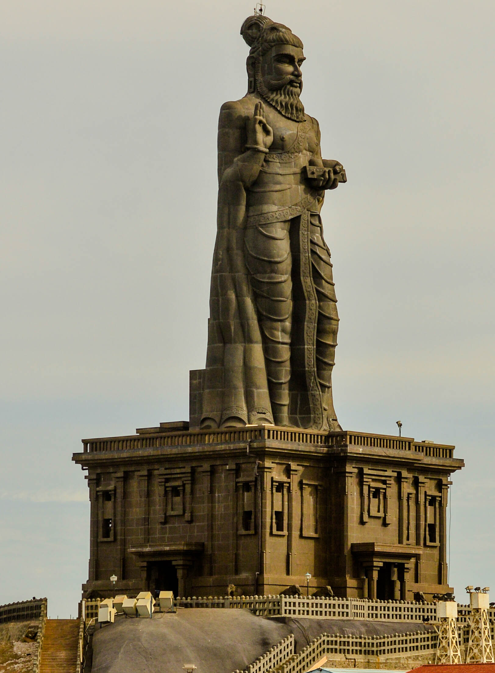 திருவள்ளுவர் சிலை